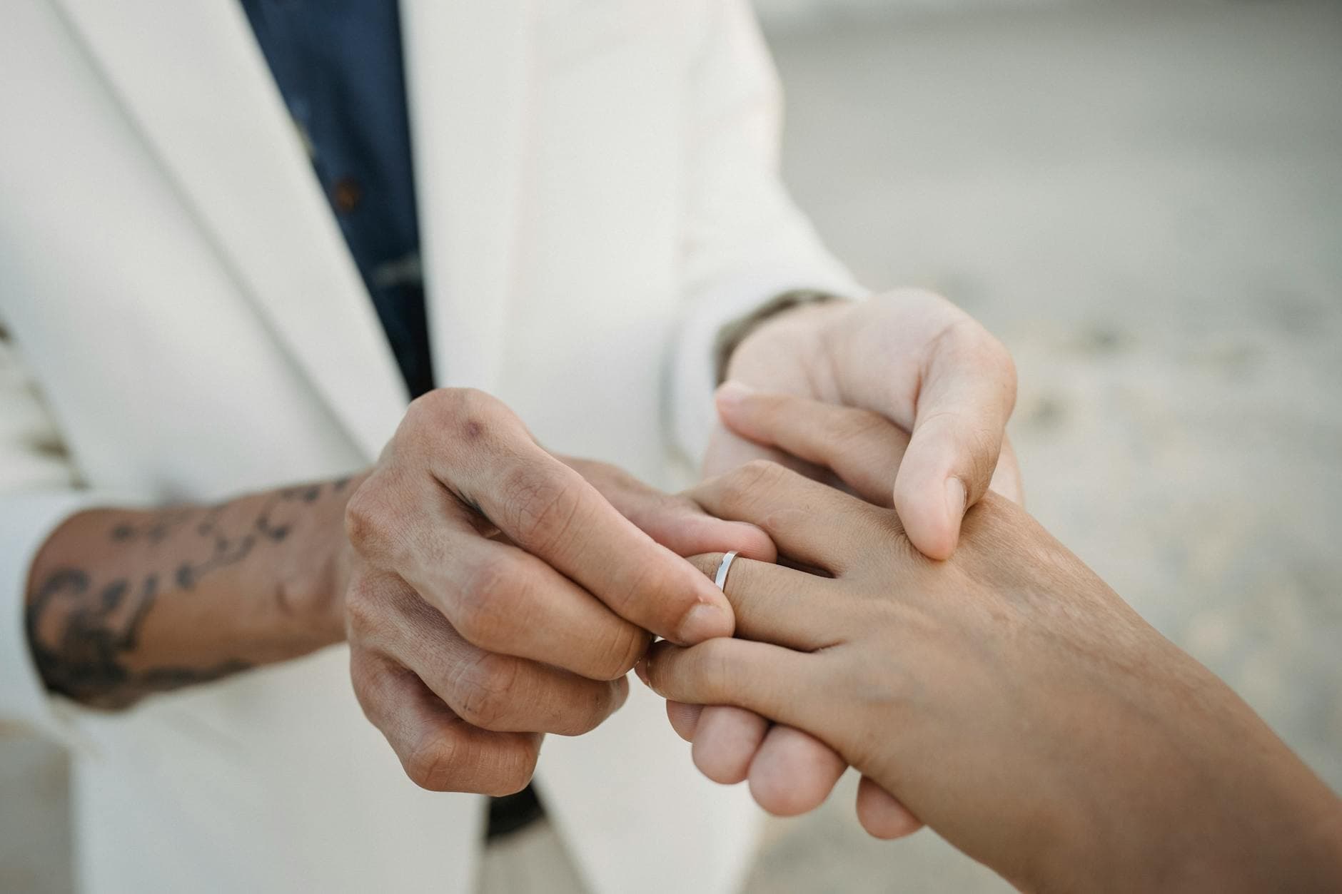 Gen Z, Millennials Embrace Tattooed Engagement Rings, Reject Diamond Tradition