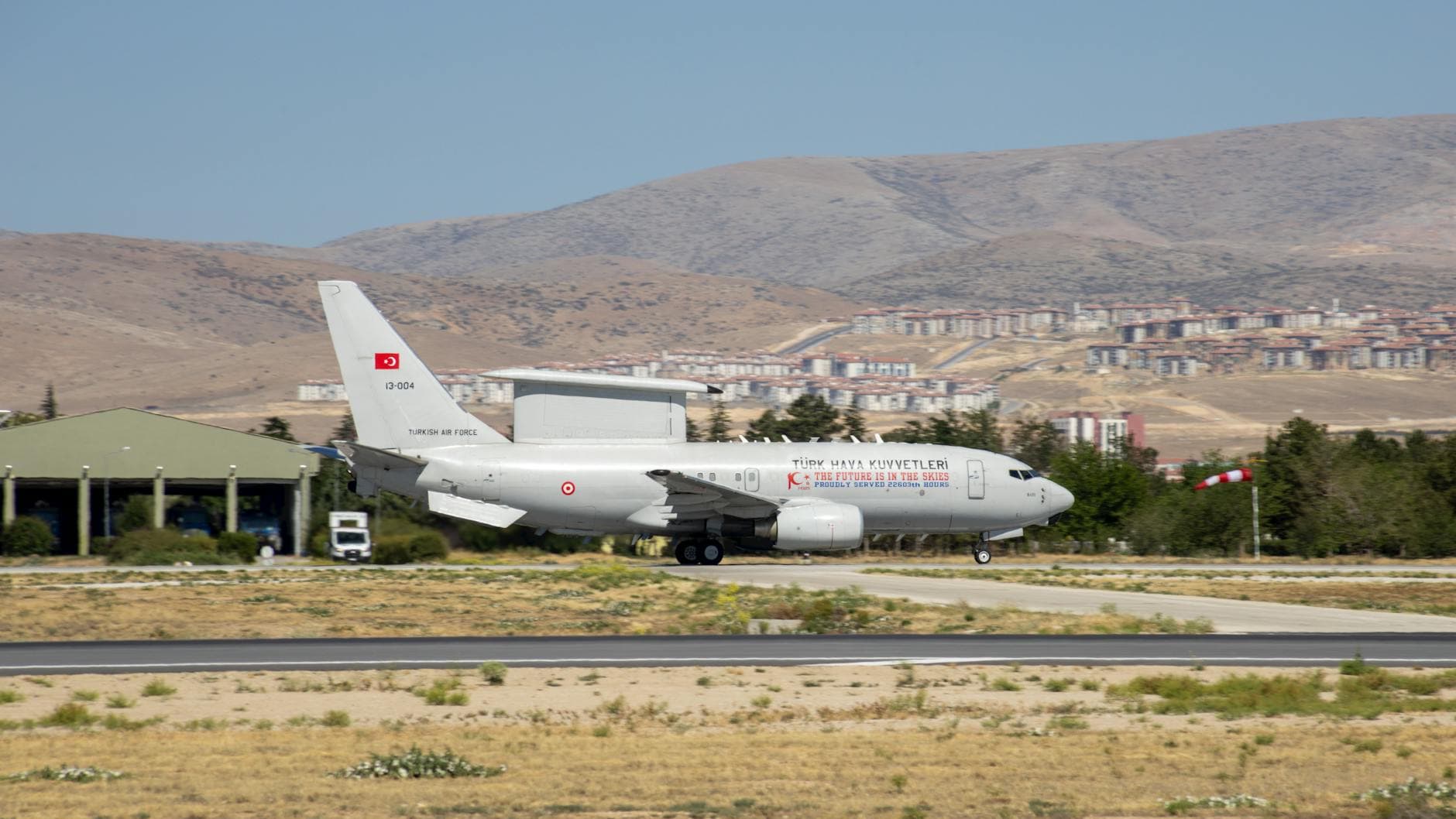 Air Force to buy five Boeing E-7 Wedgetail surveillance planes