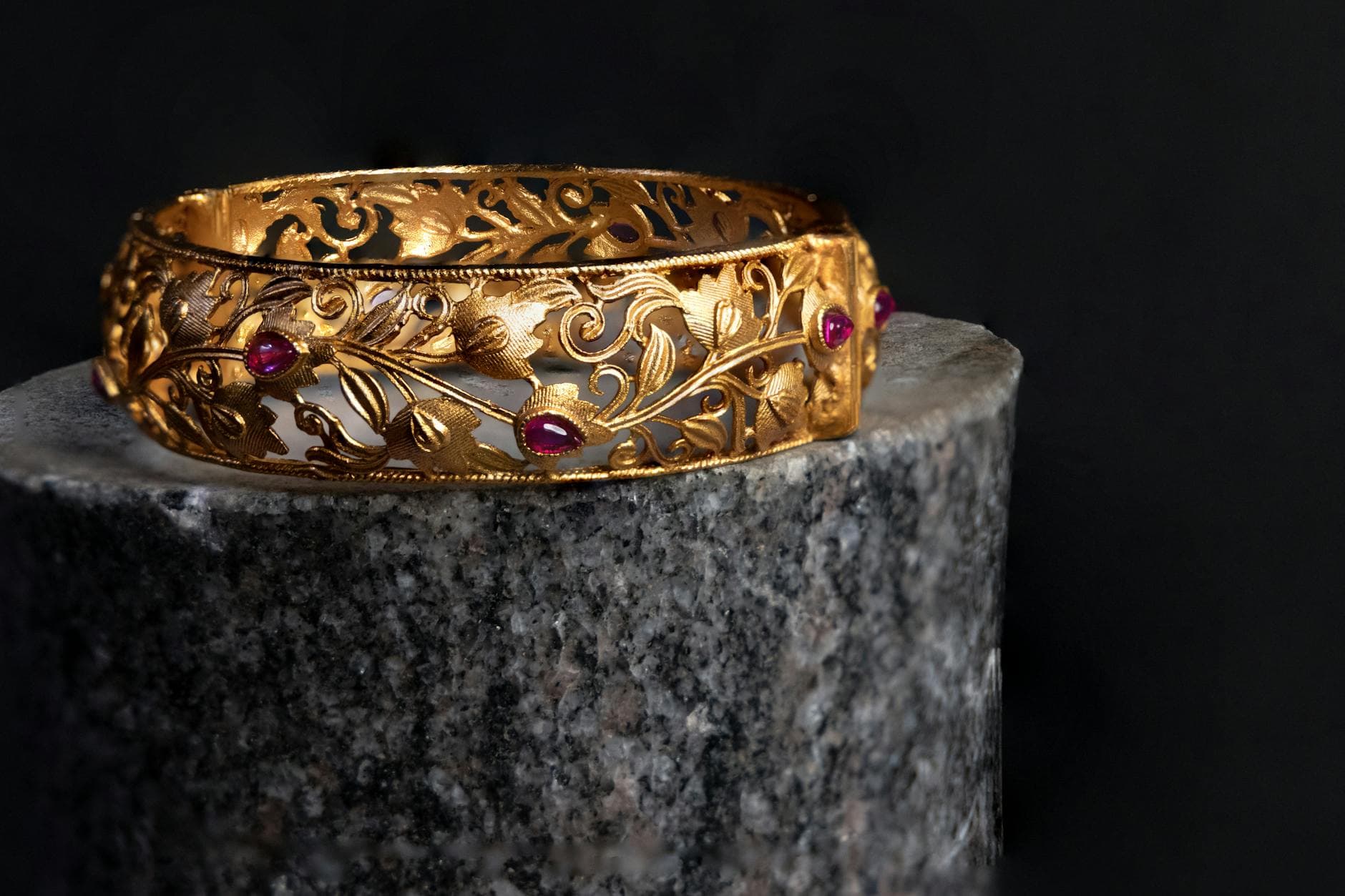 Barbara Walters Ruby Bracelet Anchors Oak Ridge Estate Jewelry Show
