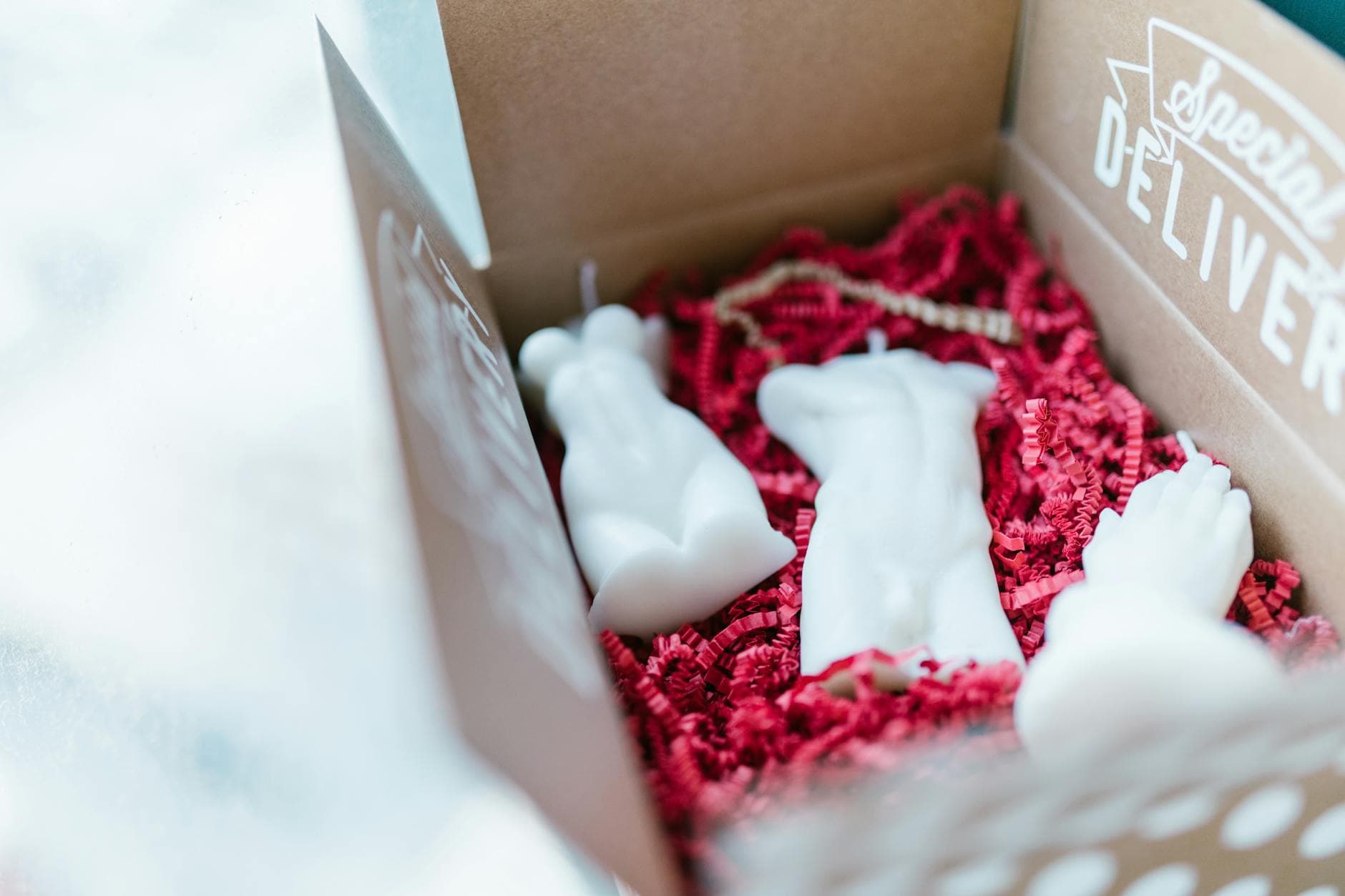 16th Anniversary Gifts, wax-inspired candles and symbolic gift ideas