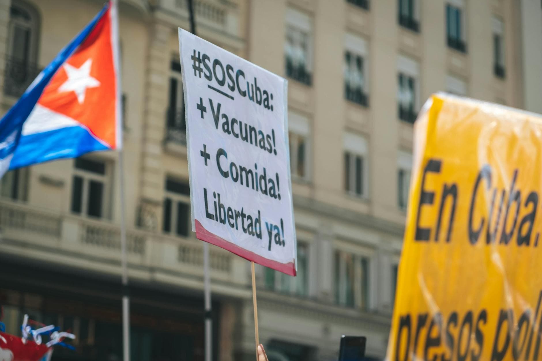 Trump ramps up pressure on Cuba, experts doubt invasion threat