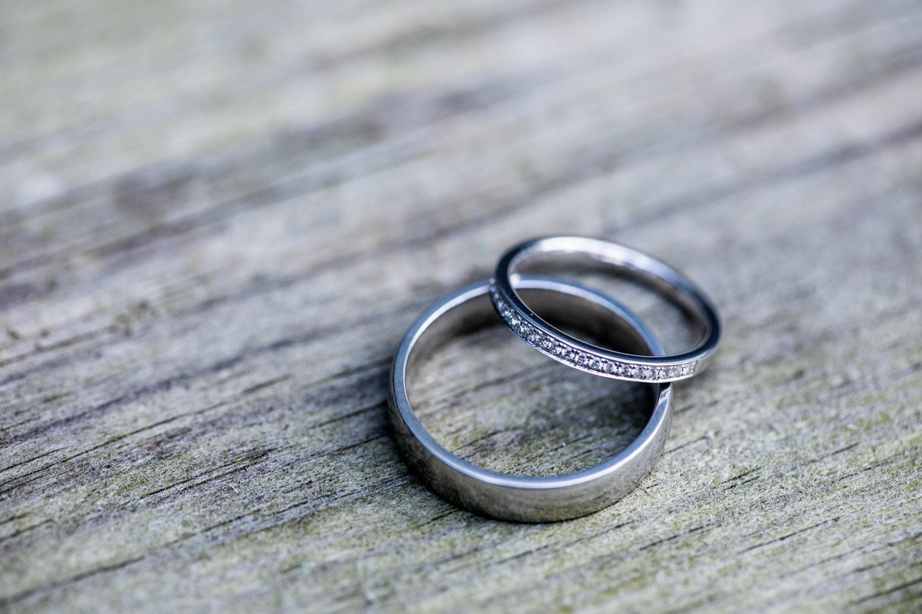 Pinterest wedding trends point to silver, men's jewelry and alt rings