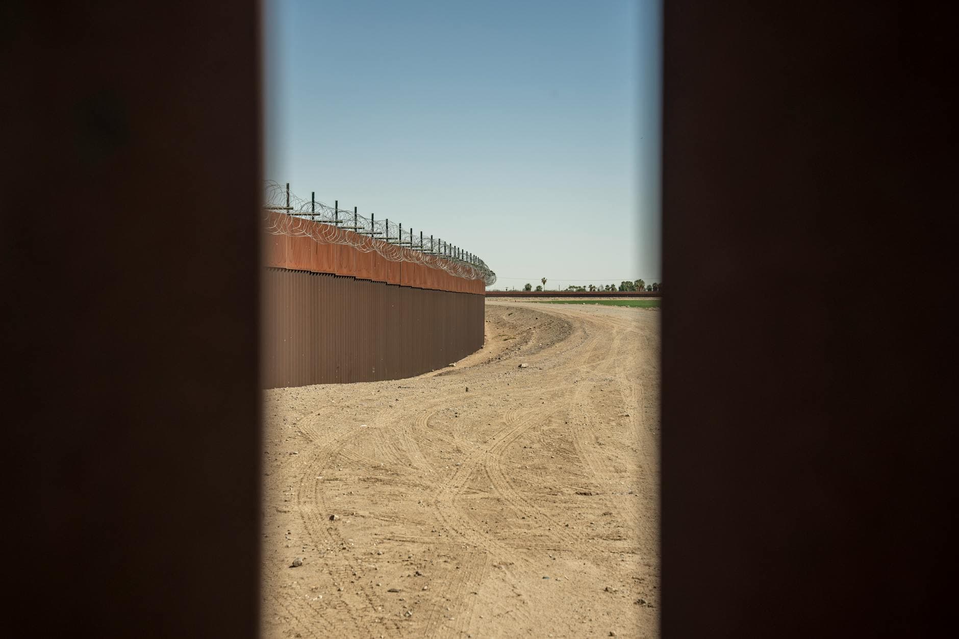 Wellton Border Patrol agents rescue missing person from desert heat stress