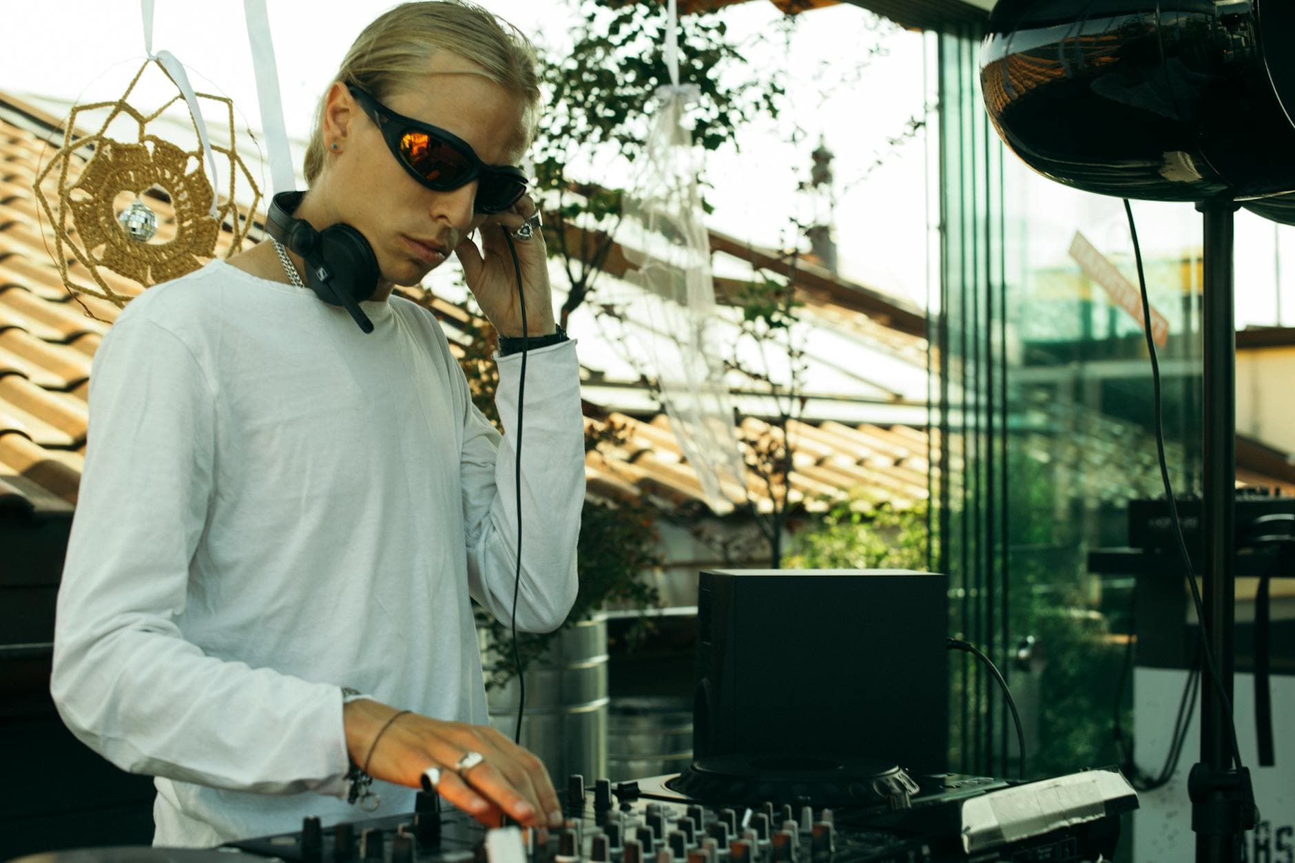 Chronoscope Vol.3 bridges live improvisation and precise minimal techno