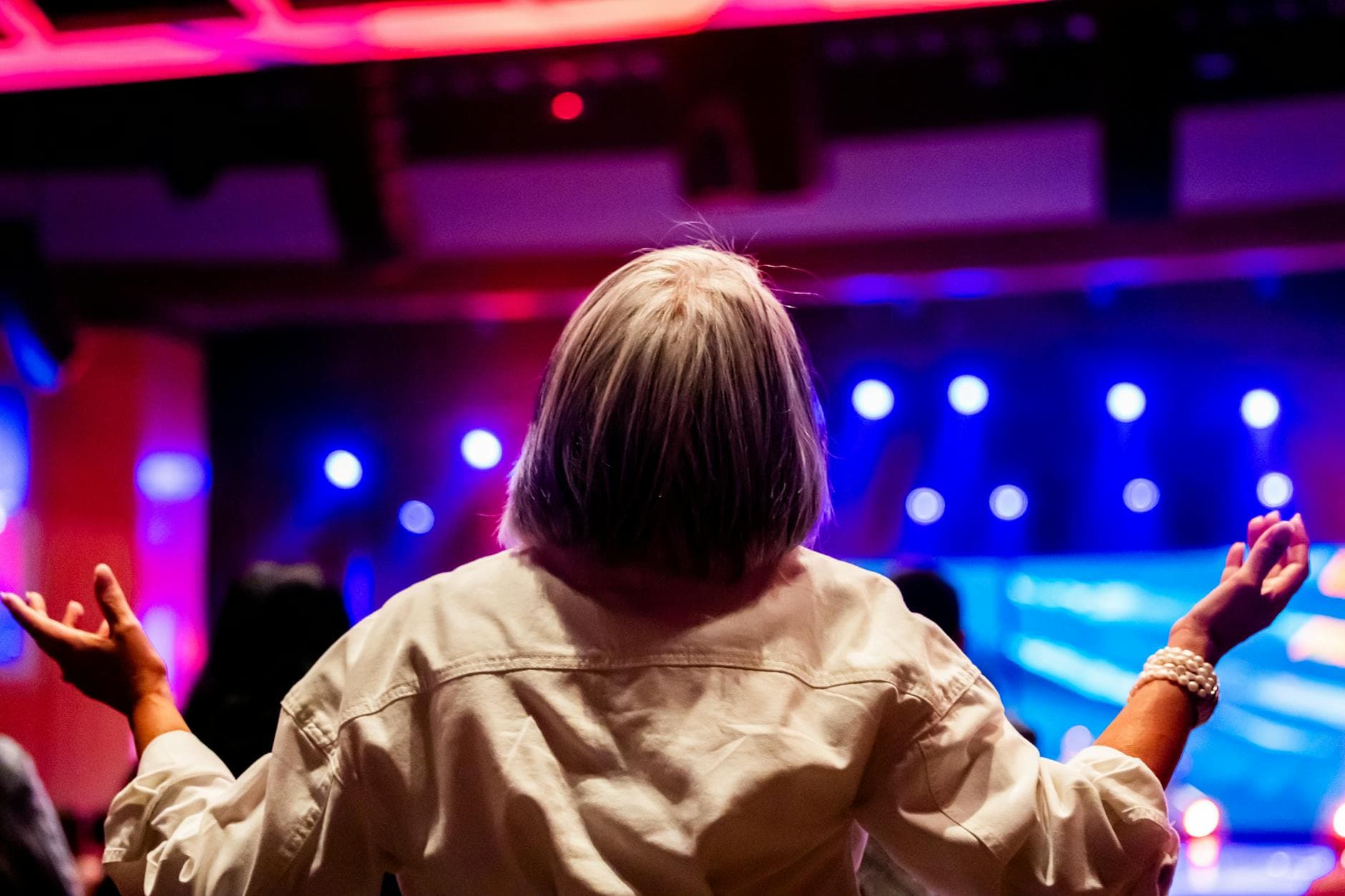 Fergus Falls Veterans Home casts seniors in Grease performance