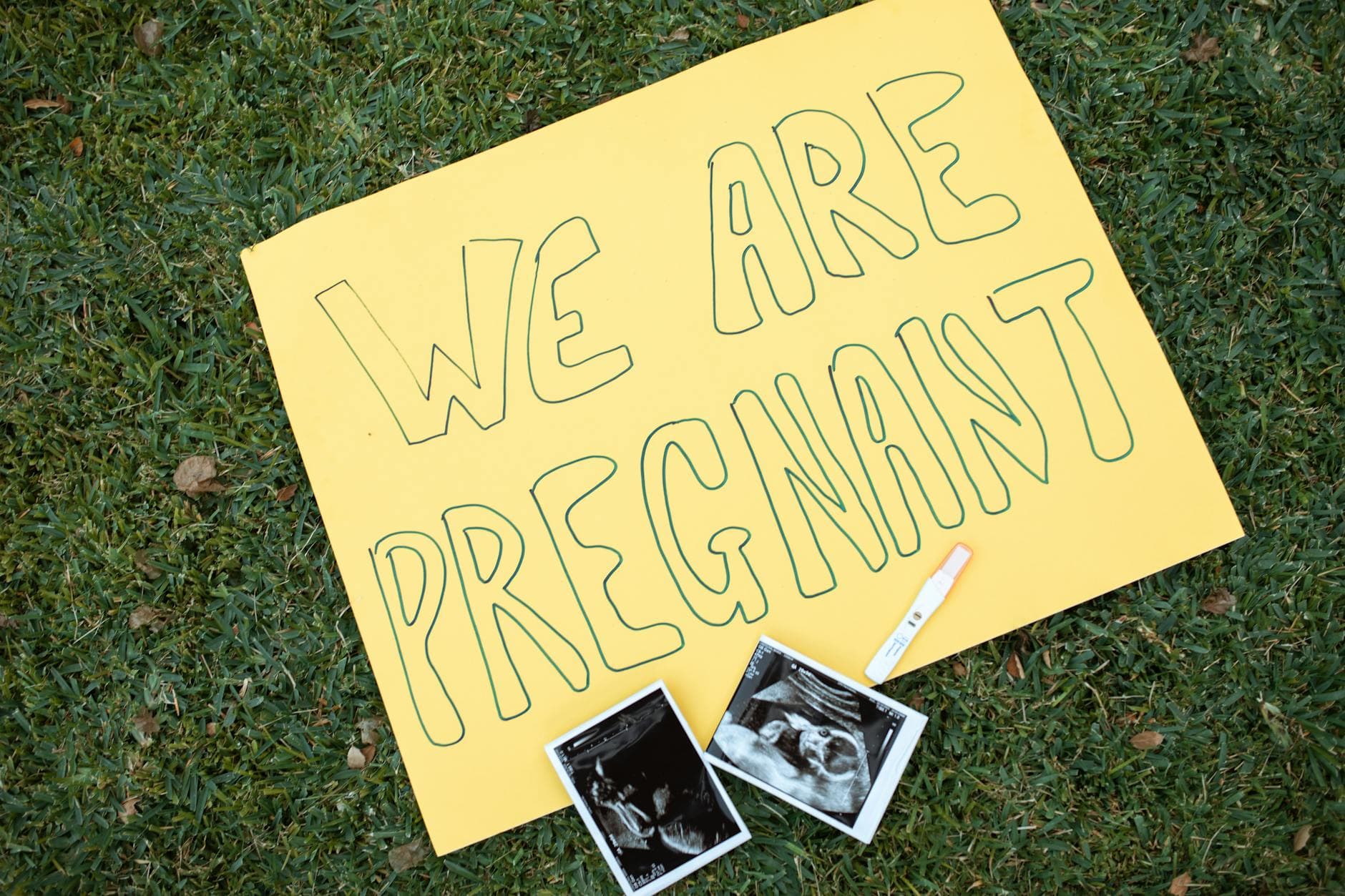 Alex Cooper announces first pregnancy with husband Matt Kaplan