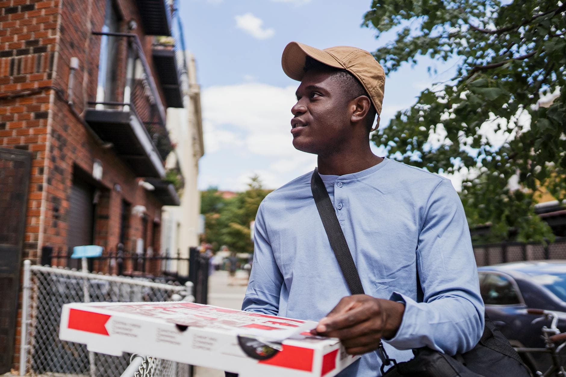 Pizza Hut pitches flexibility, early pay and growth to frontline workers