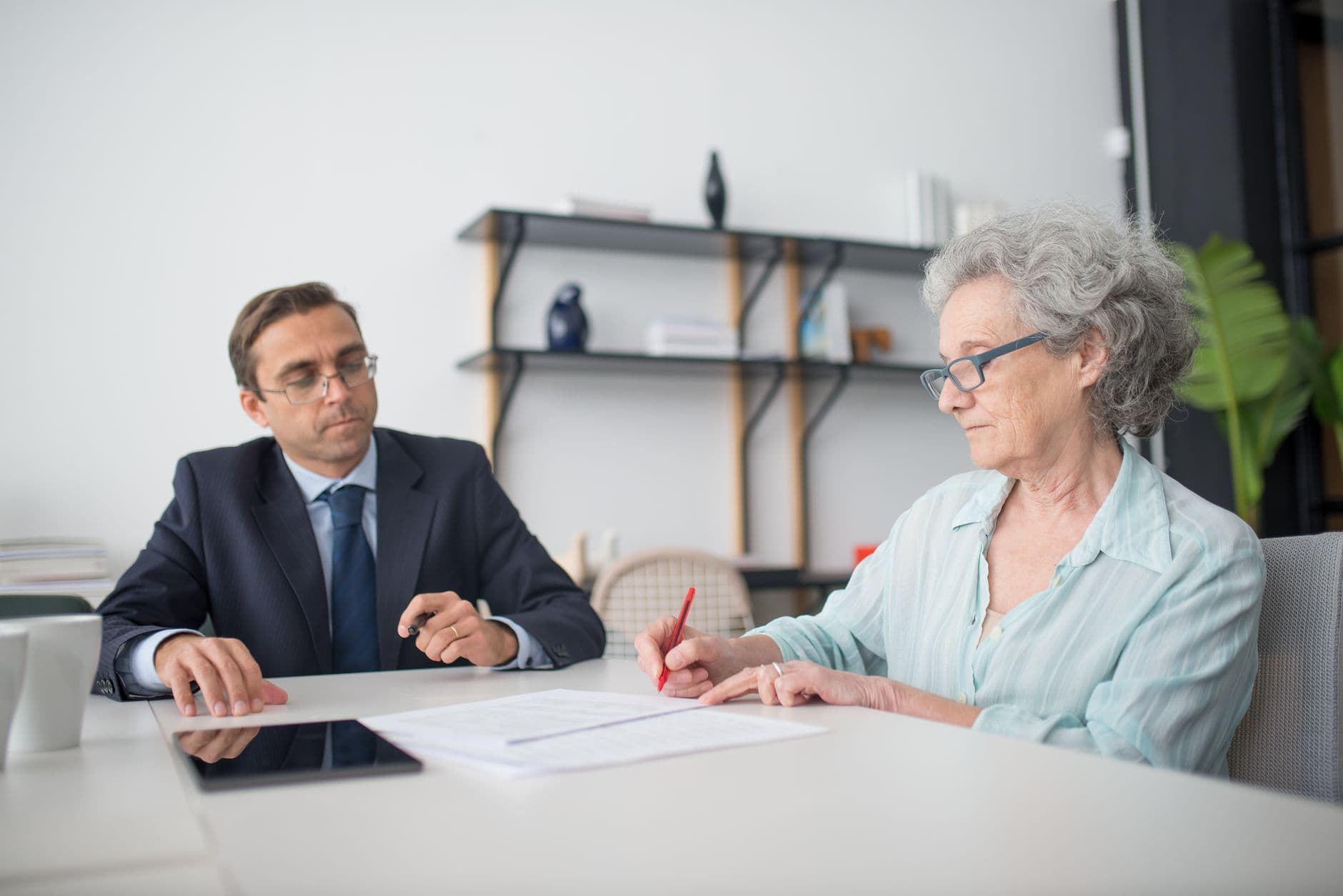 How to sign up for Medicare and avoid coverage gaps
