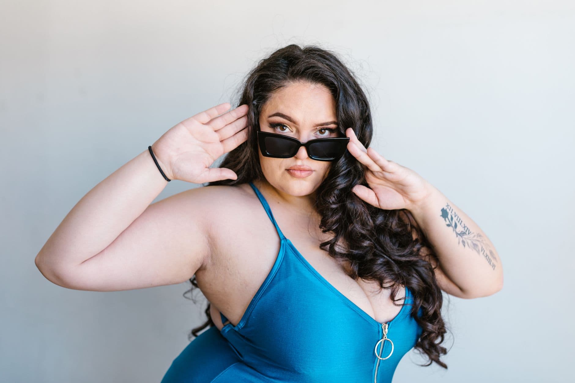 14 warm-weather capsule pieces for plus-size summer style