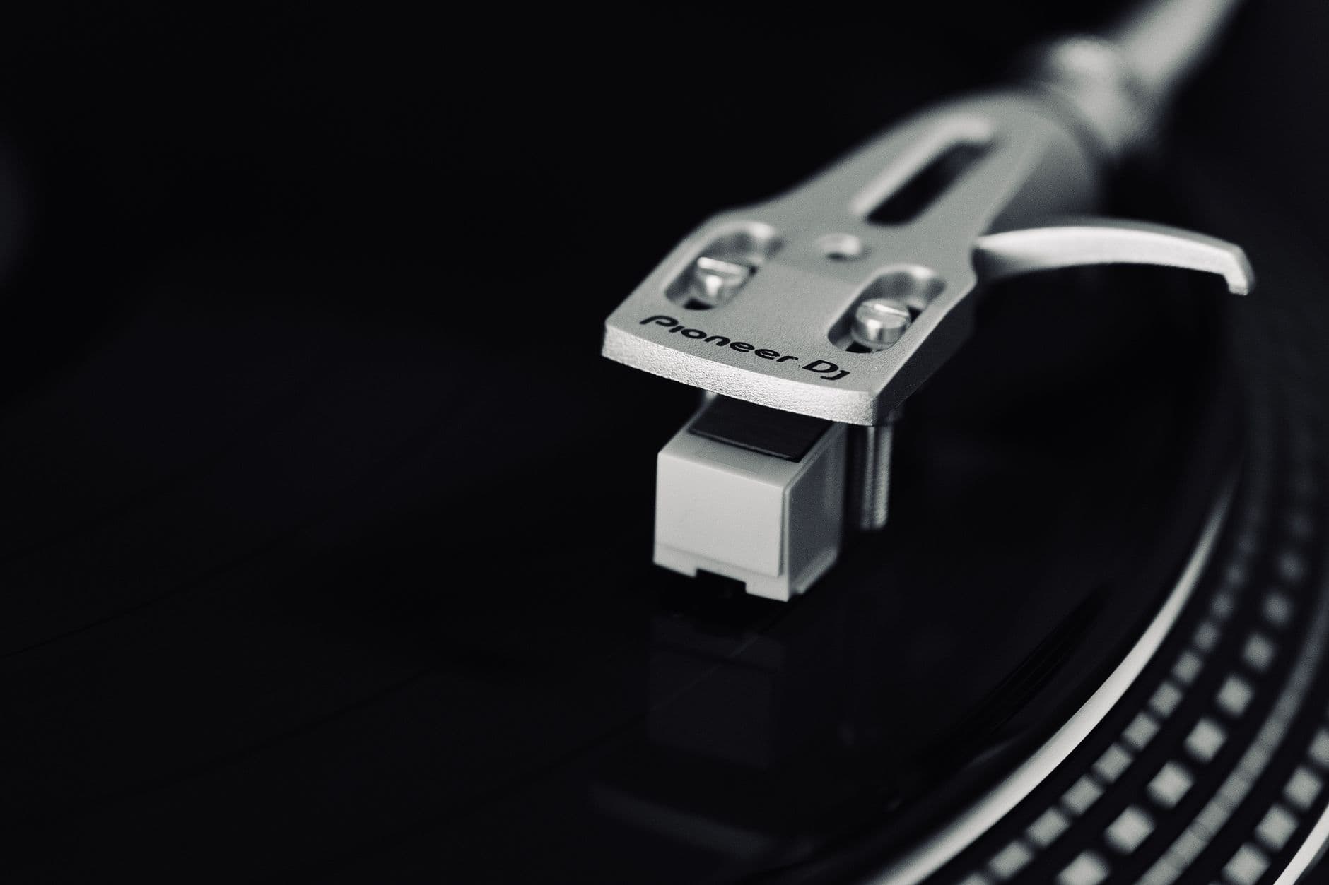 monoKraK shares two free deep minimal techno tracks from Alex Vandoff