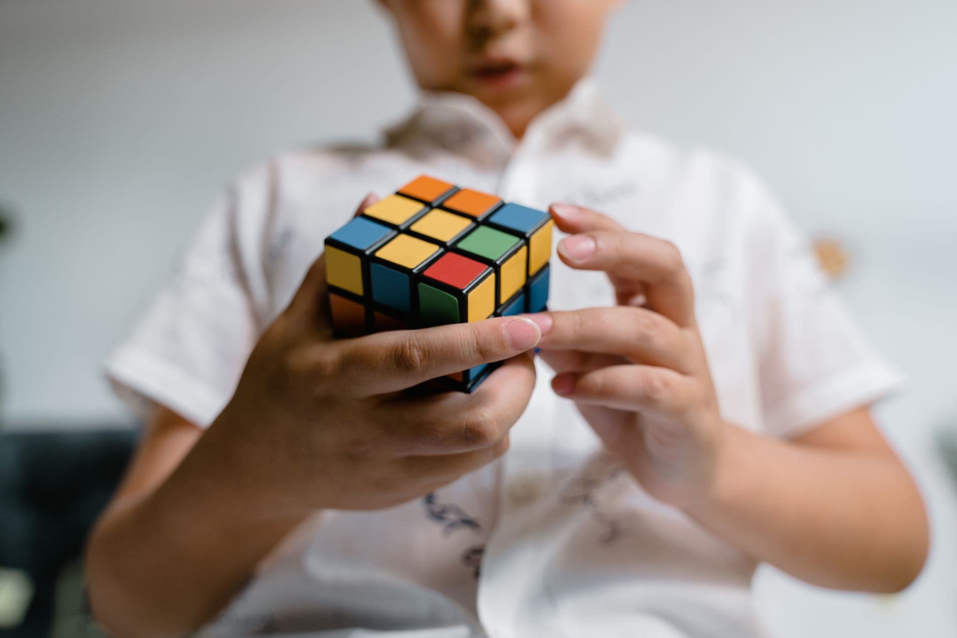 7-year-old Han Muyao wins all-around title at China Cube Tour stop