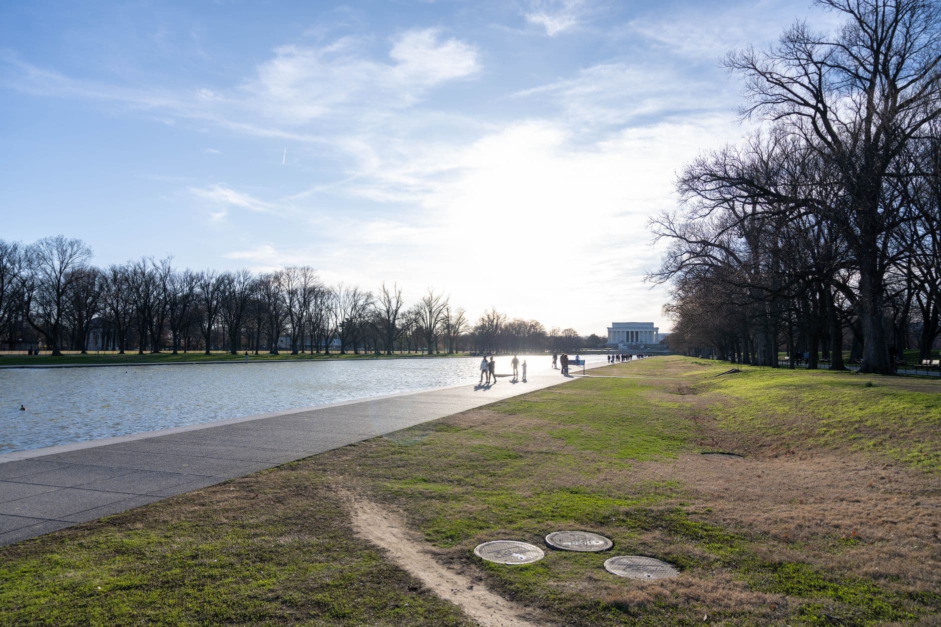 Trump's Lincoln Memorial Reflecting Pool makeover turns green again