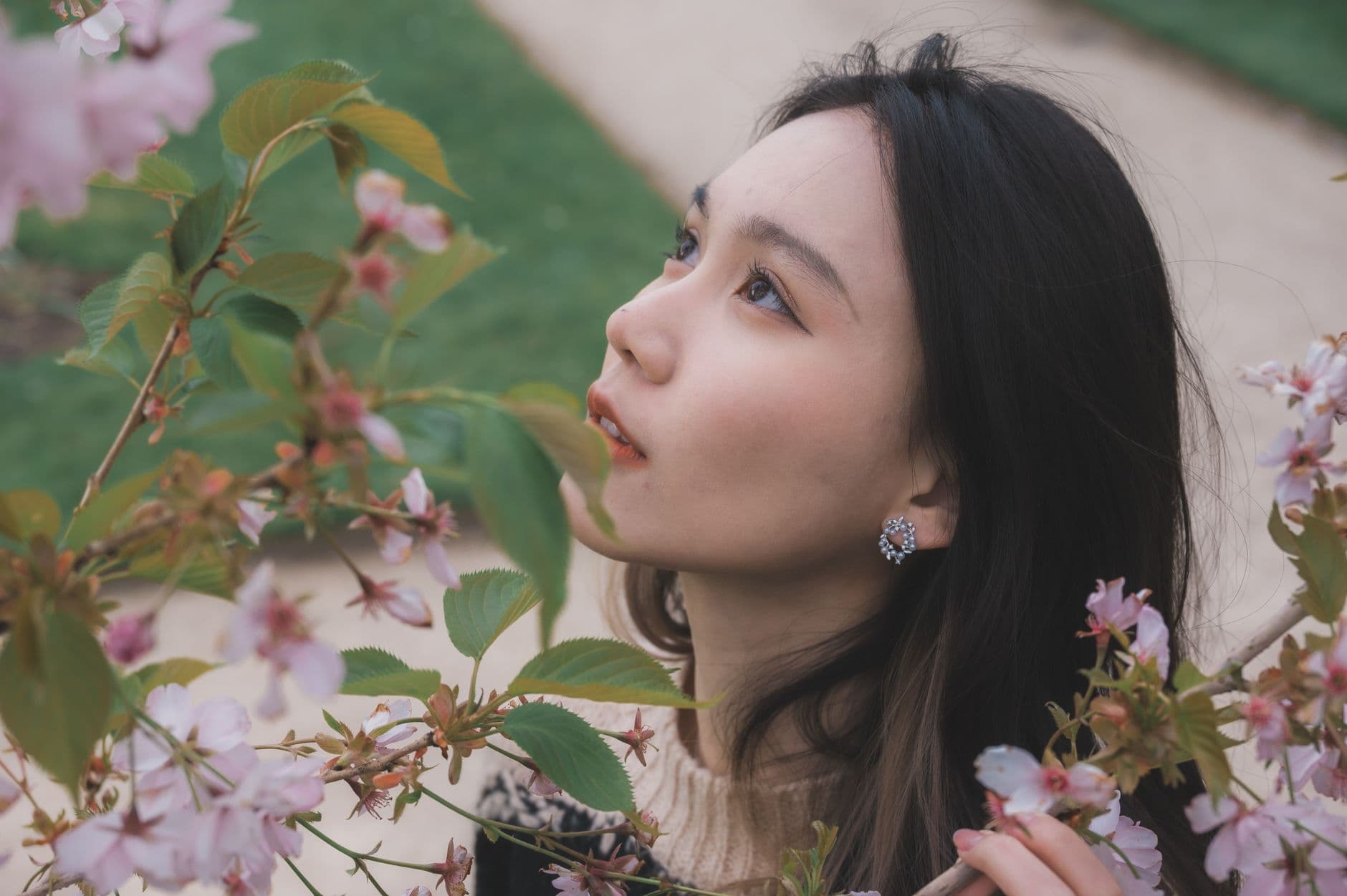 Sia Taylor's Blossom Tears collection turns blossoms into wearable sculpture