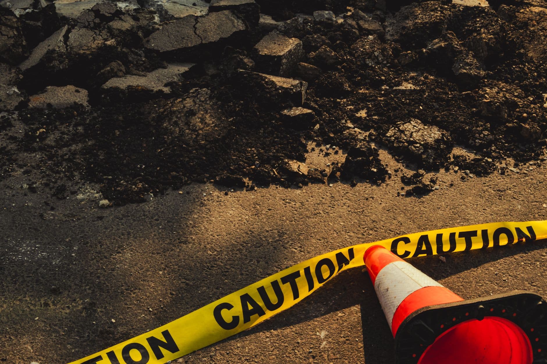 Debris blocks middle lane on northbound I-85, all lanes now clear
