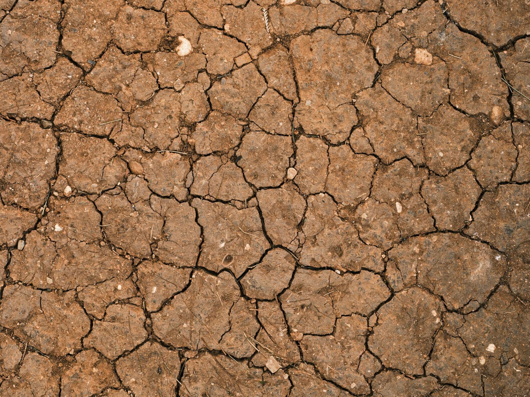 England heat eases as drought concerns deepen in dry regions