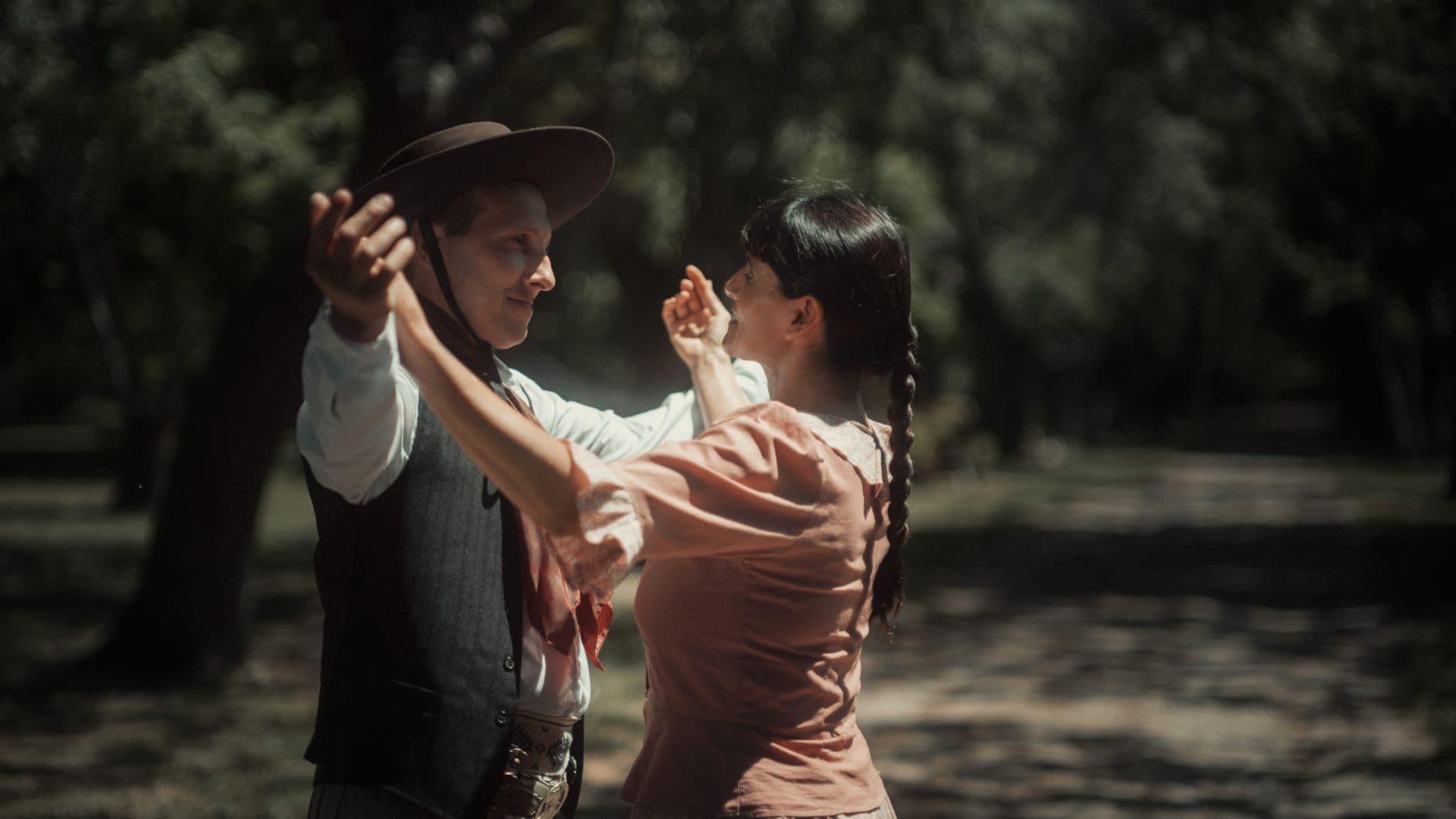 ViX sets August 7 premiere for Tierra de Amor y Coraje trailer push