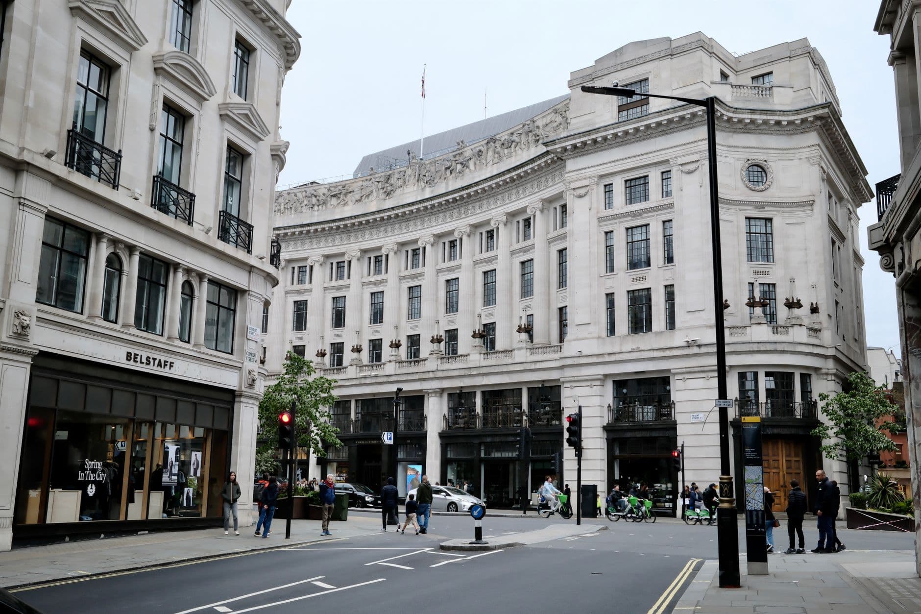 Marks & Spencer opens Oxford Street flagship in £700 million push