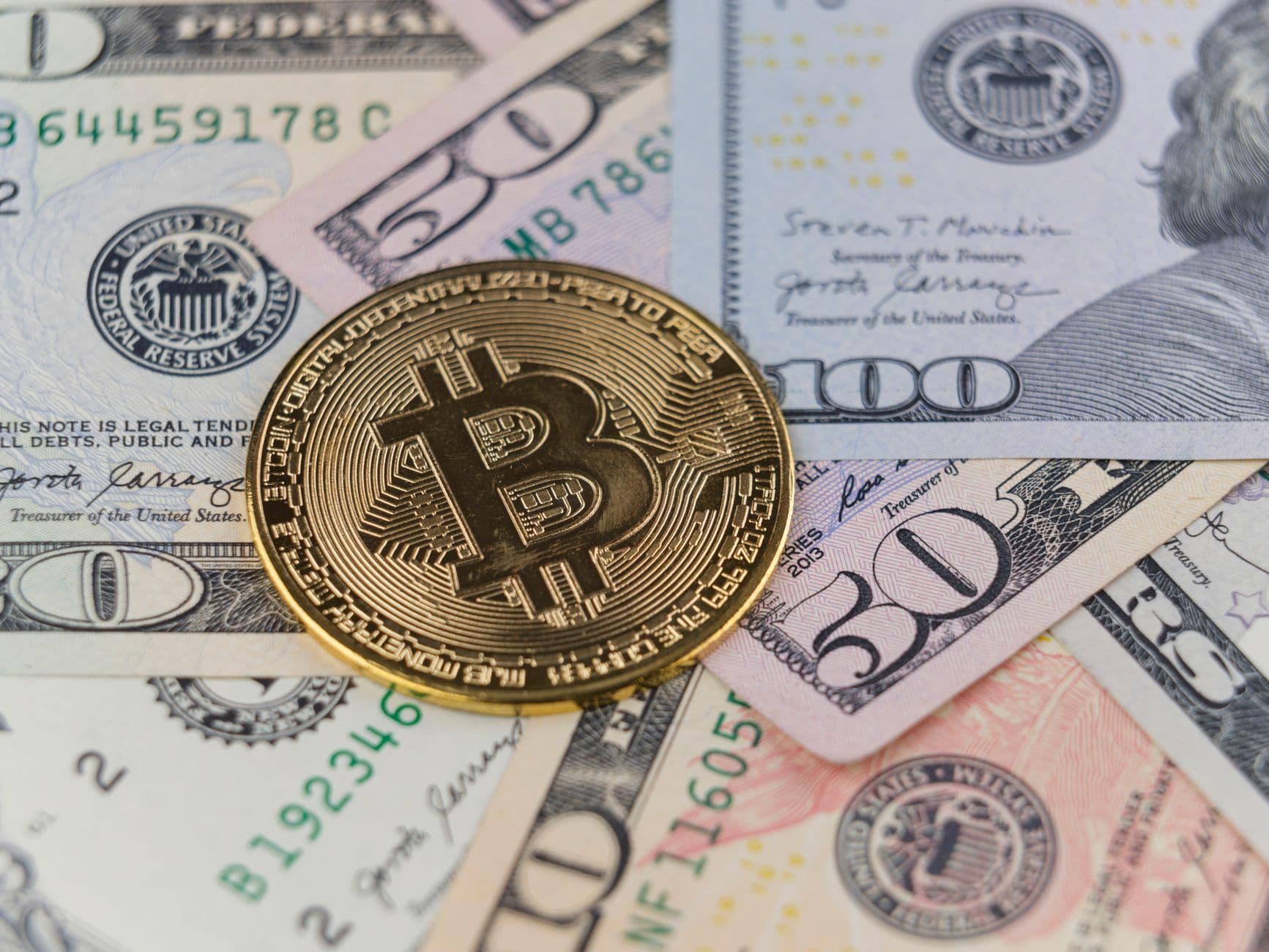 F.B.I. agent charged after $1 million crypto withdrawals from target