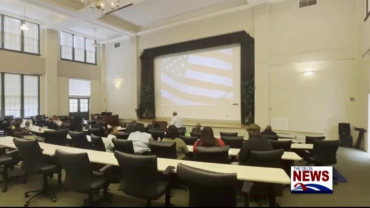 Bolivar County officers complete crisis intervention training at Delta State