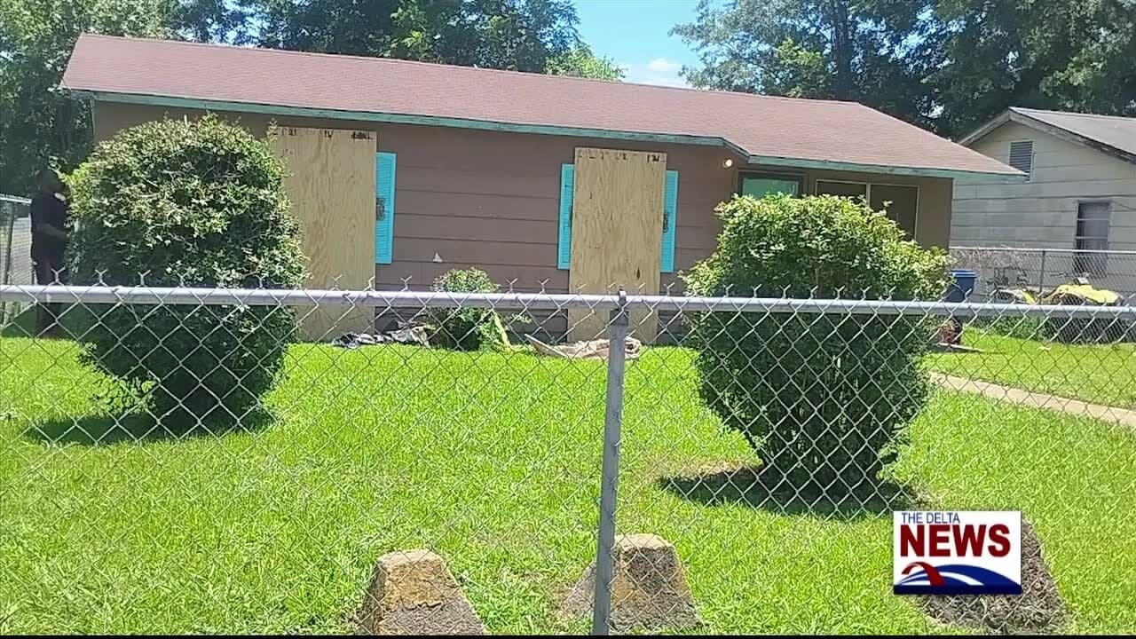 U.S. Marshals serve warrant in Cleveland, prompting local police response