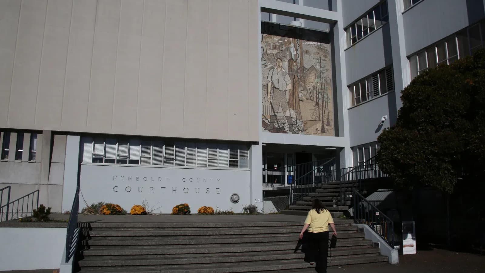 Humboldt court allows murder case over Hoopa stabbing to proceed