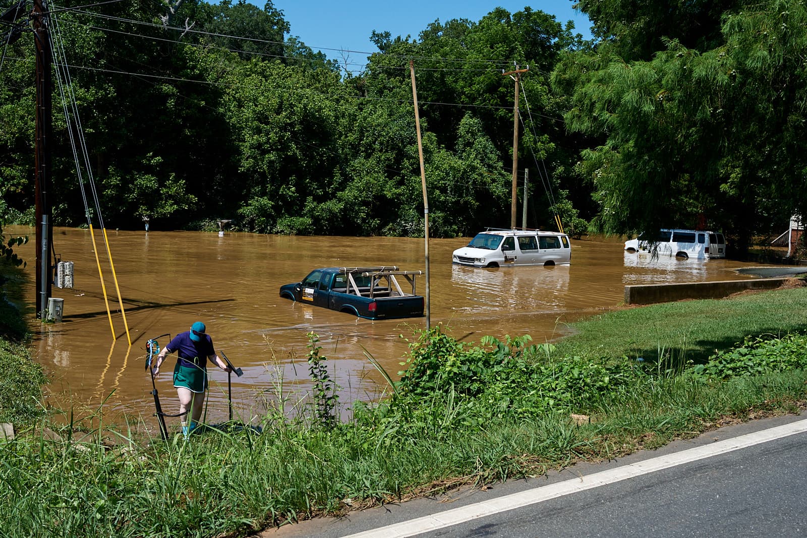 911 call captures woman's final moments in Chantal floodwaters