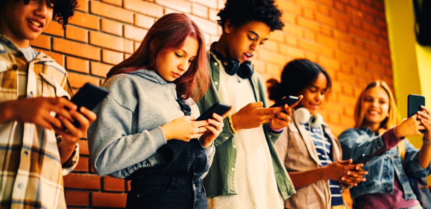 San Francisco schools delay cellphone ban, form policy task force
