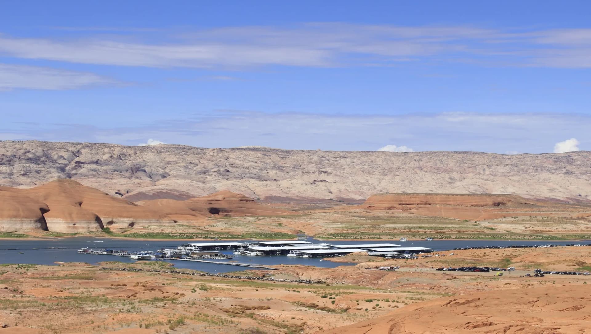Lake Powell boat access may disappear as water levels keep falling