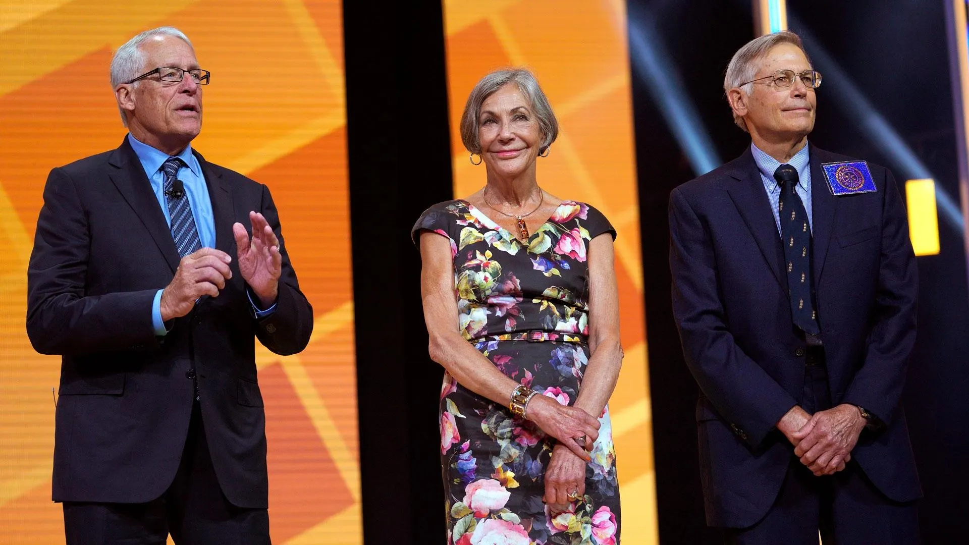 Walton family wealth hits $520 billion as Walmart stake soars