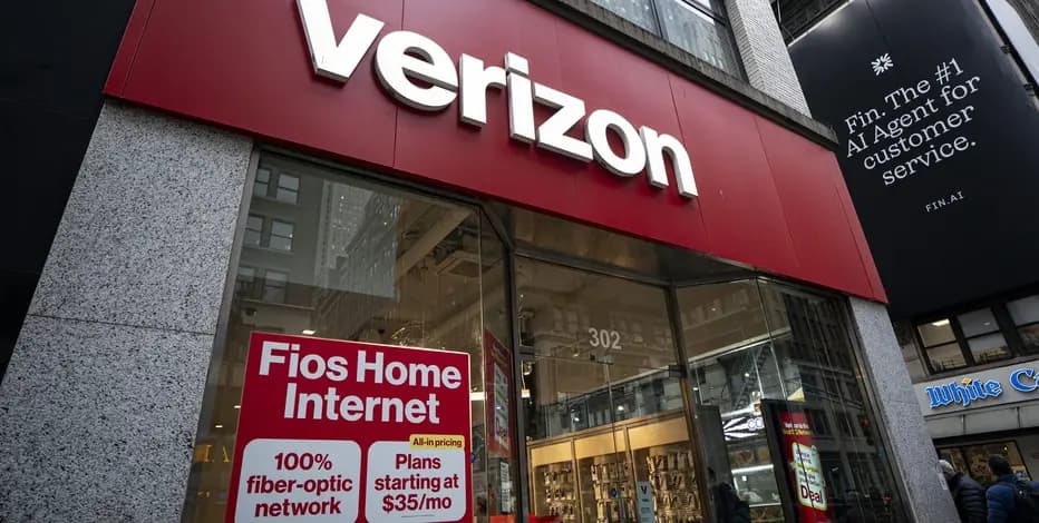 Verizon cuts stores and corporate jobs, reinforcing retail efficiency pressure