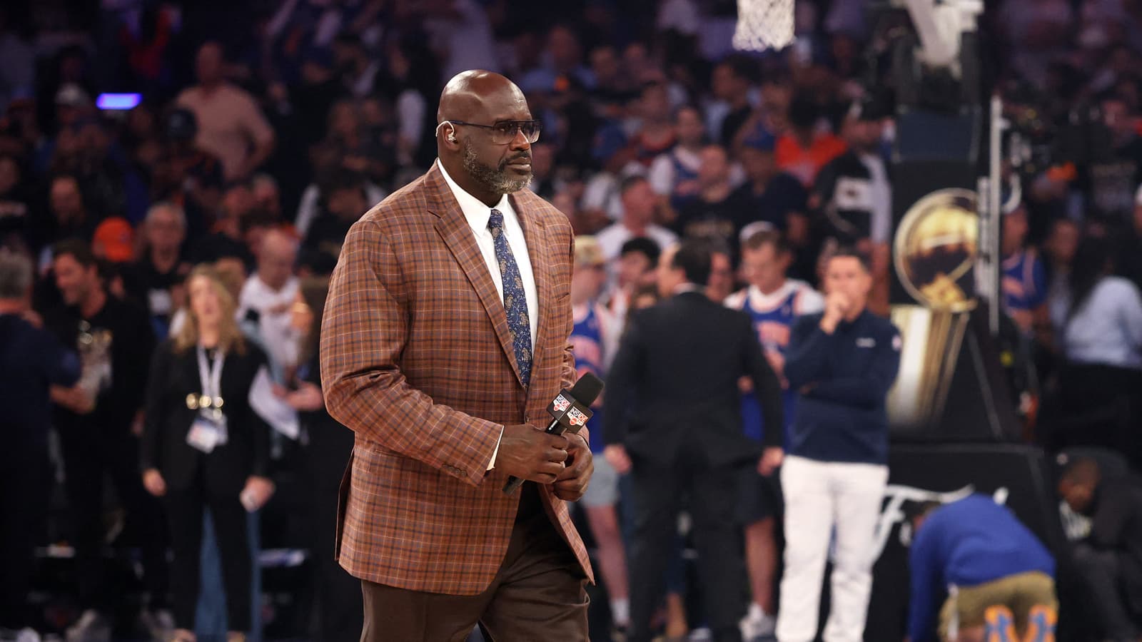 Shaq jokes about being left off Taylor Swift and Travis Kelce's guest list