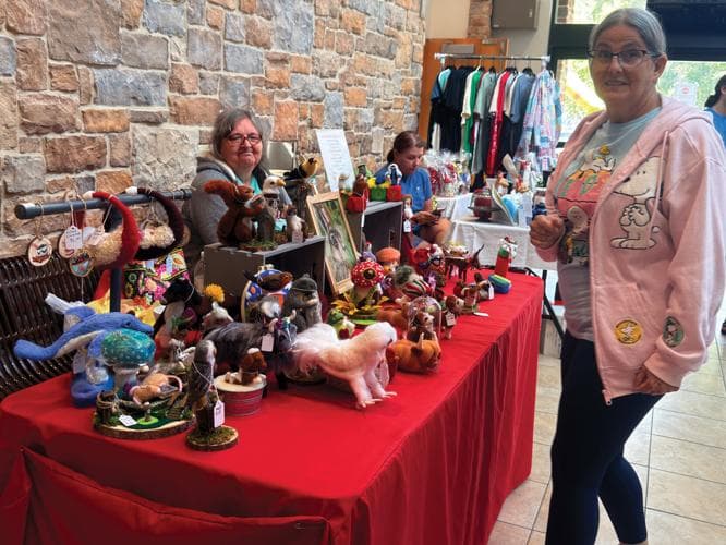 Perry County Public Library hosts Christmas in July family event