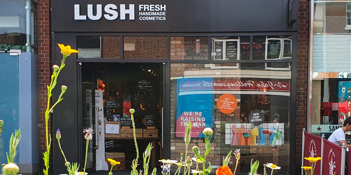 Lush brings bath bomb workshops to Solihull for summer visitors