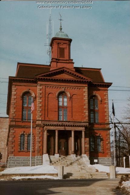 Sagadahoc County Courthouse in Bath showcases 19th-century architecture
