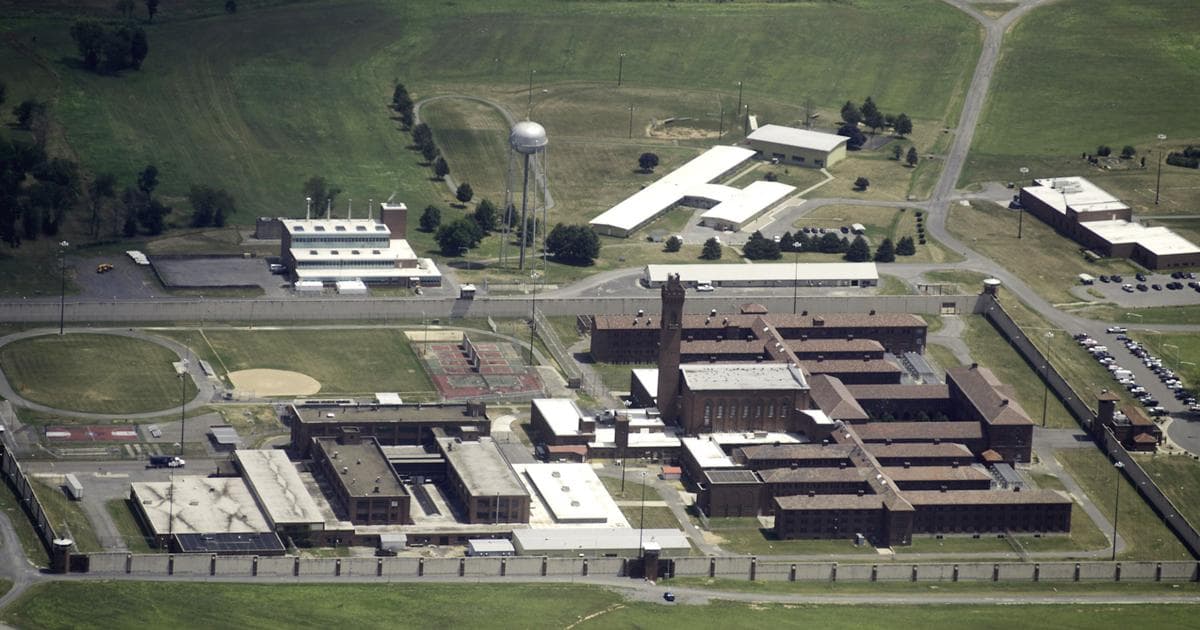ICE to house some detainees at Lewisburg federal prison