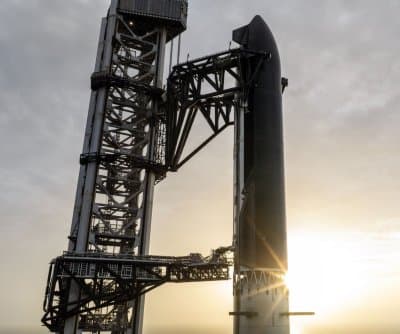 SpaceX pushes Starship launch to Thursday after booster engine issue