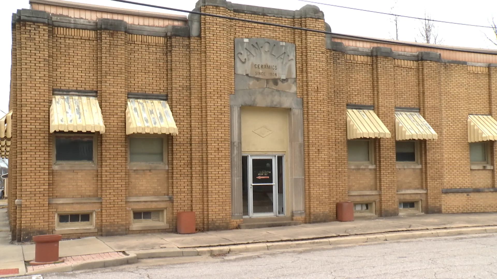 Walls Drive-In to reopen in Cannelton’s historic Can-Clay building