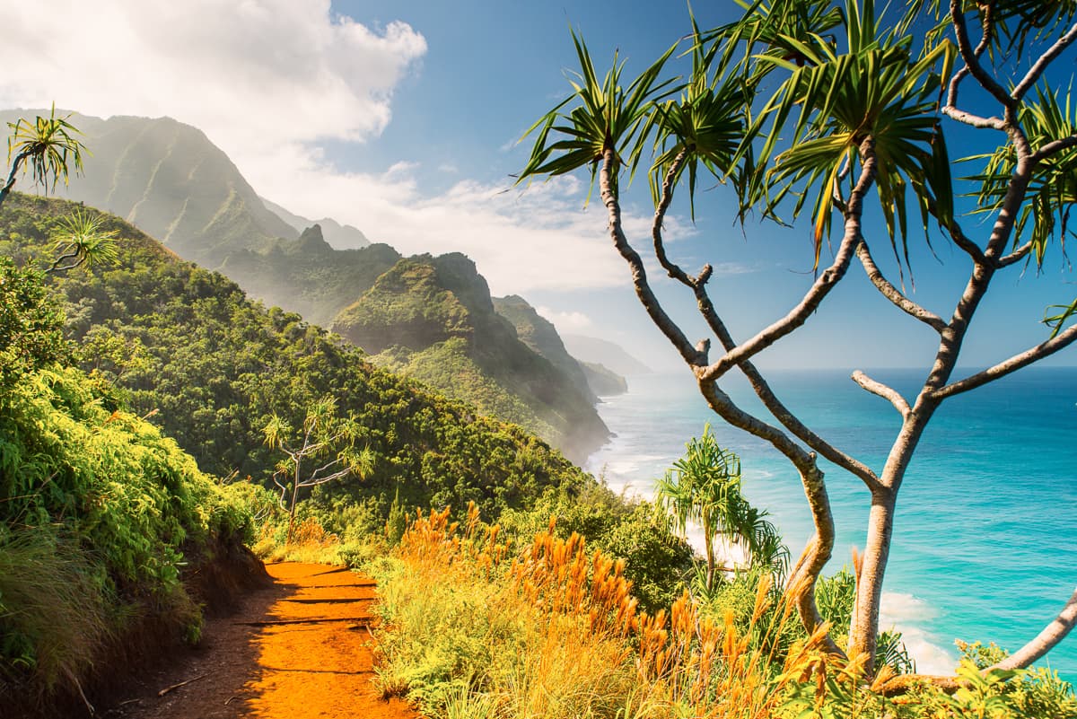 Kalalau Trail draws hikers to Kauai’s rugged Nā Pali Coast