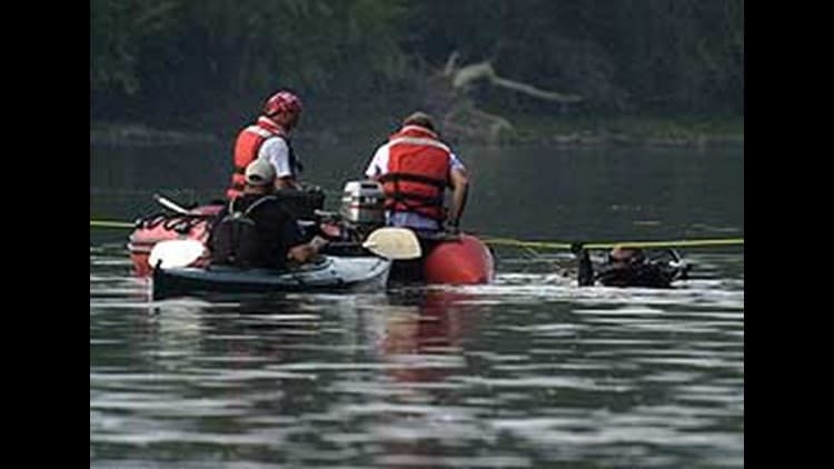 Five die near Columbus after rescue attempt turns fatal