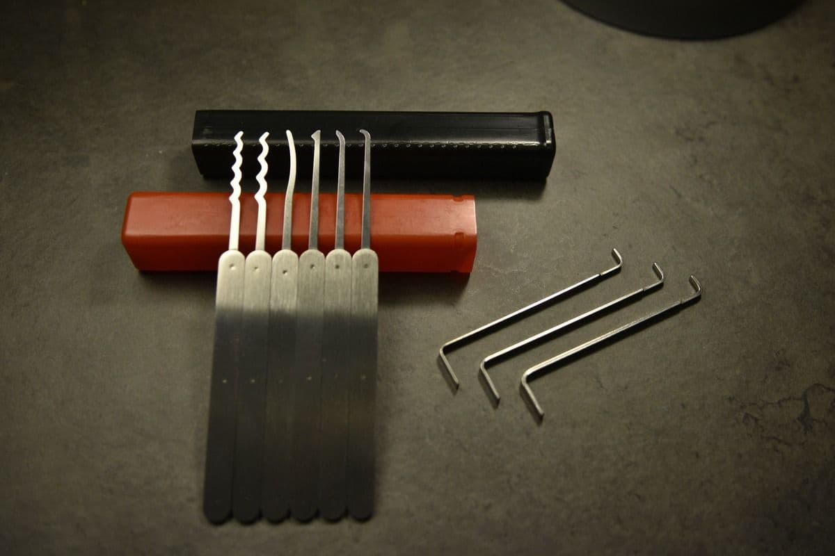 Toool’s DEF CON lockpicking class helps beginners find the right challenge
