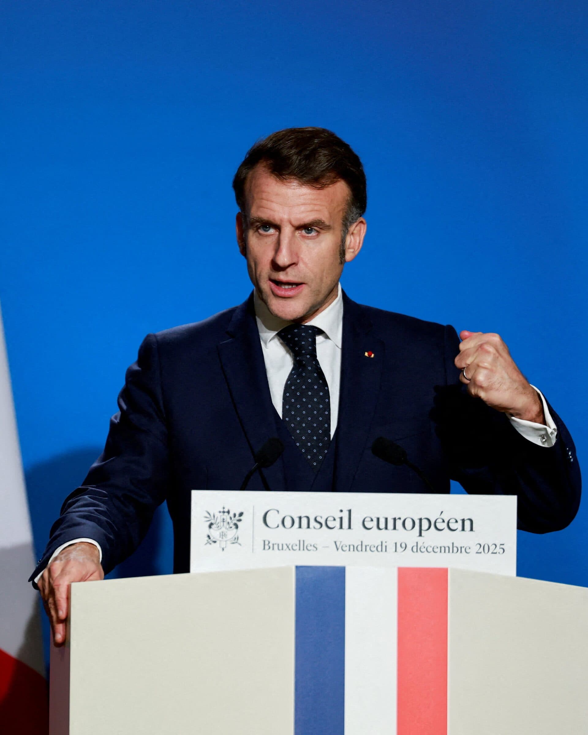France moves to ban social media for under-15s before school year