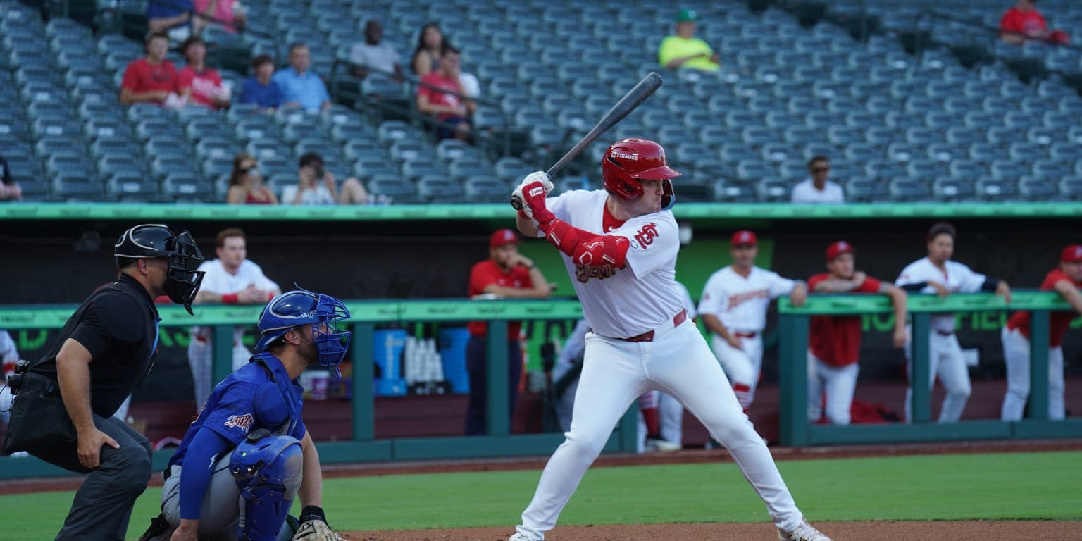 Redbirds beat Comets 4-2 to open road trip with win