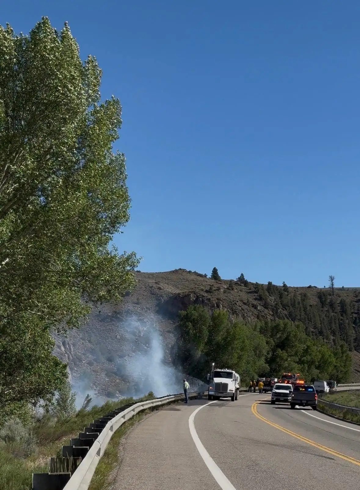 Telluride wildfire closes Highway 50, disrupts access across mountain region