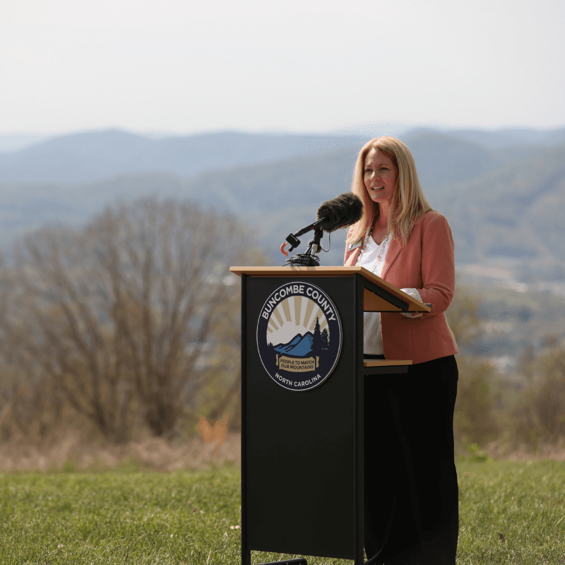 Buncombe County buys 342-acre Deaverview Mountain site for new park