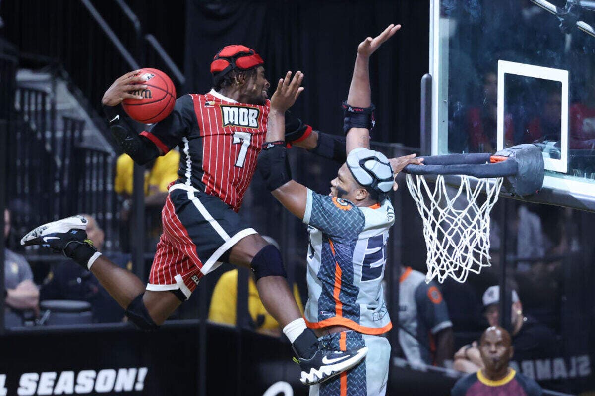 Mob extend unbeaten SlamBall start to eight games, stay on top