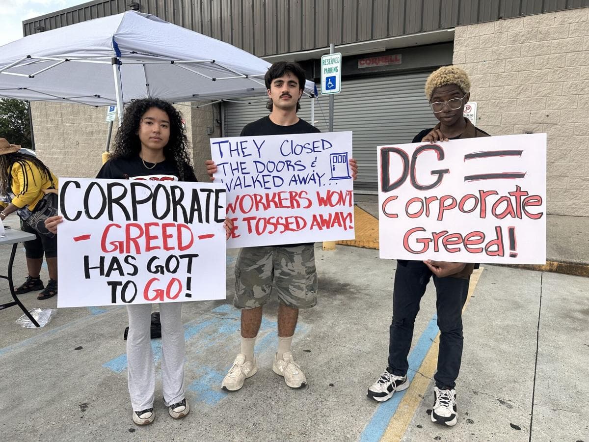 Former Dollar General workers rally after sudden New Orleans store closures