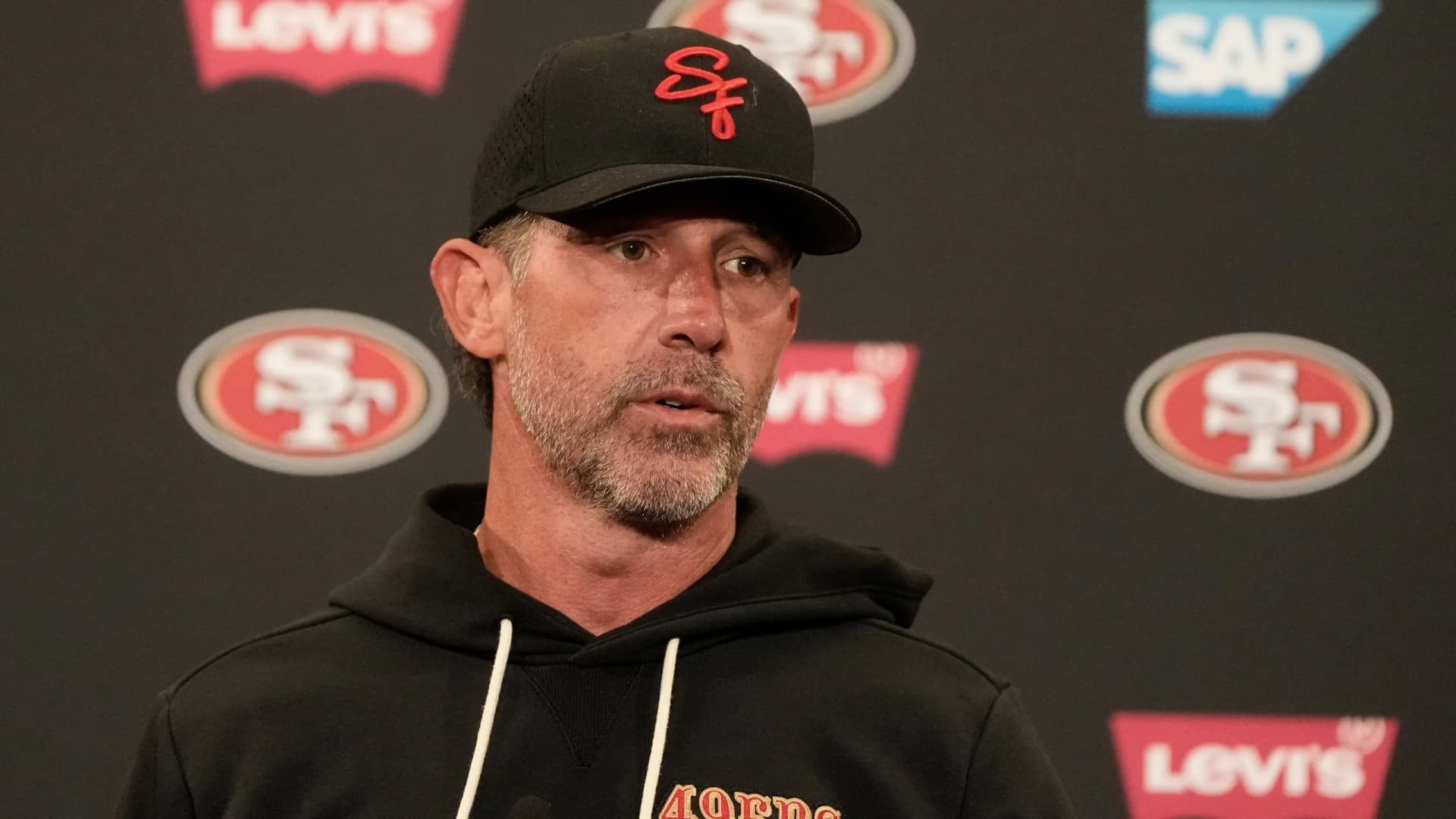 Kyle Shanahan to work limited schedule after car crash injuries