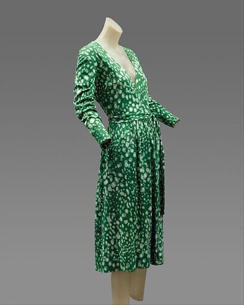 Why 1970s fashion keeps returning to modern wardrobes