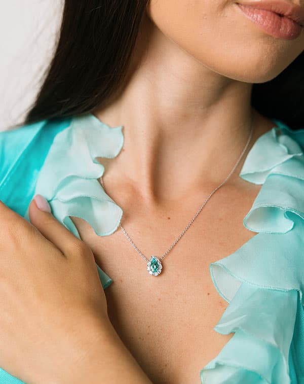 Kaitlyn Elizabeth spotlights Paraíba tourmaline in heritage-inspired collection