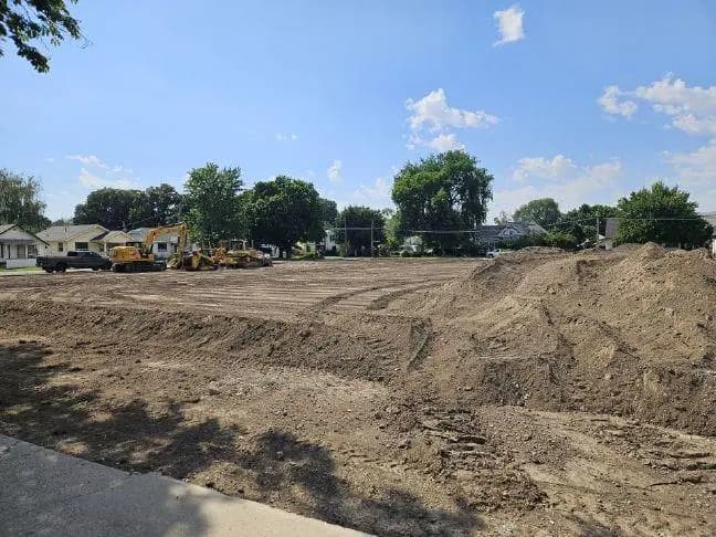 Baker School District begins turning former Central Building site into lawn